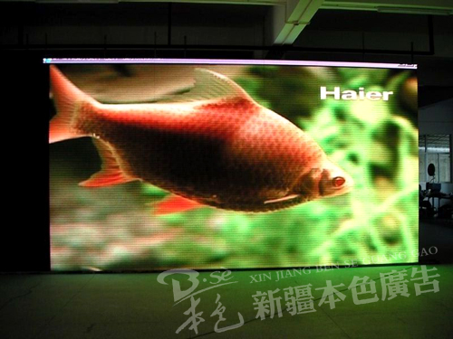 室內(nèi)全彩LED顯示屏圖片